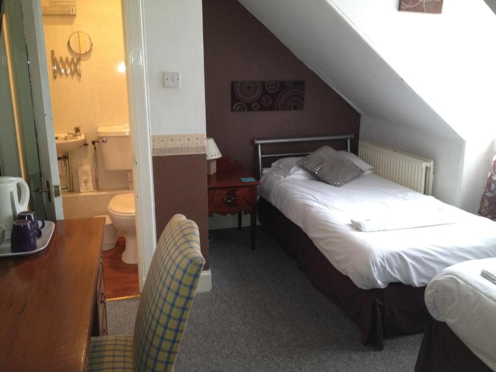 Edinburgh Thistle Guest House Room photo